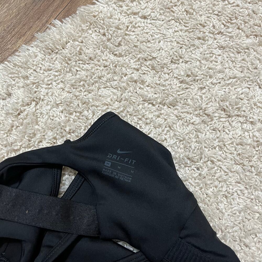 Nike Dri-Fit Size Medium Black Scoop Back Cutout Athleisure Sports Bra NWOT - Picture 5 of 5